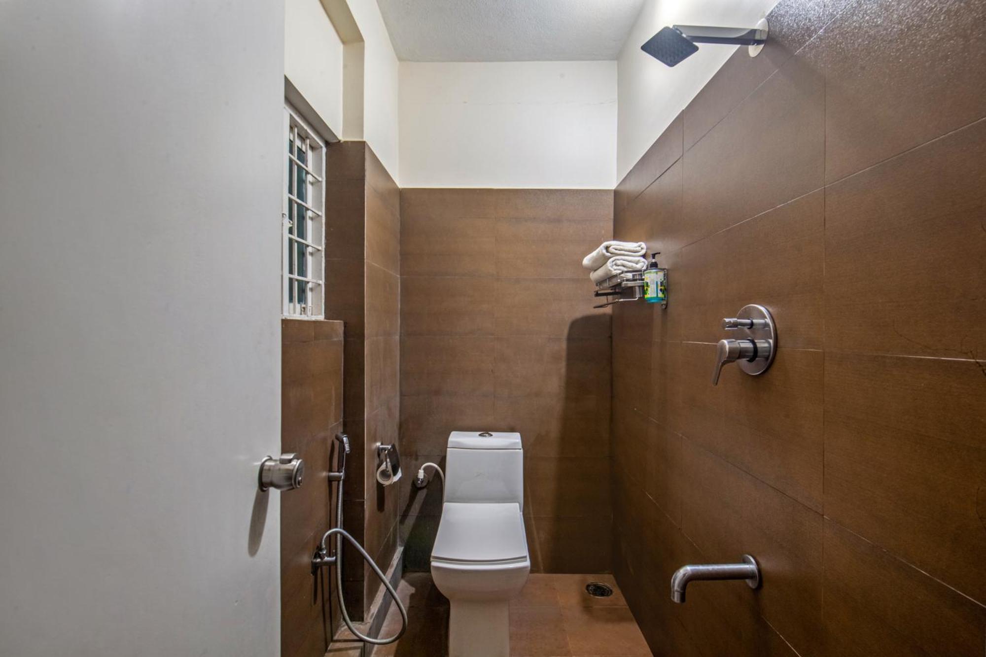 Treebo Sans Sarav Kushalnagar Hotel Madikeri Exterior photo